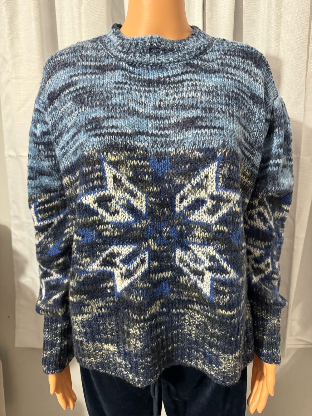 Cute Coco Bleu size M blue long sleeve pullover sweater new